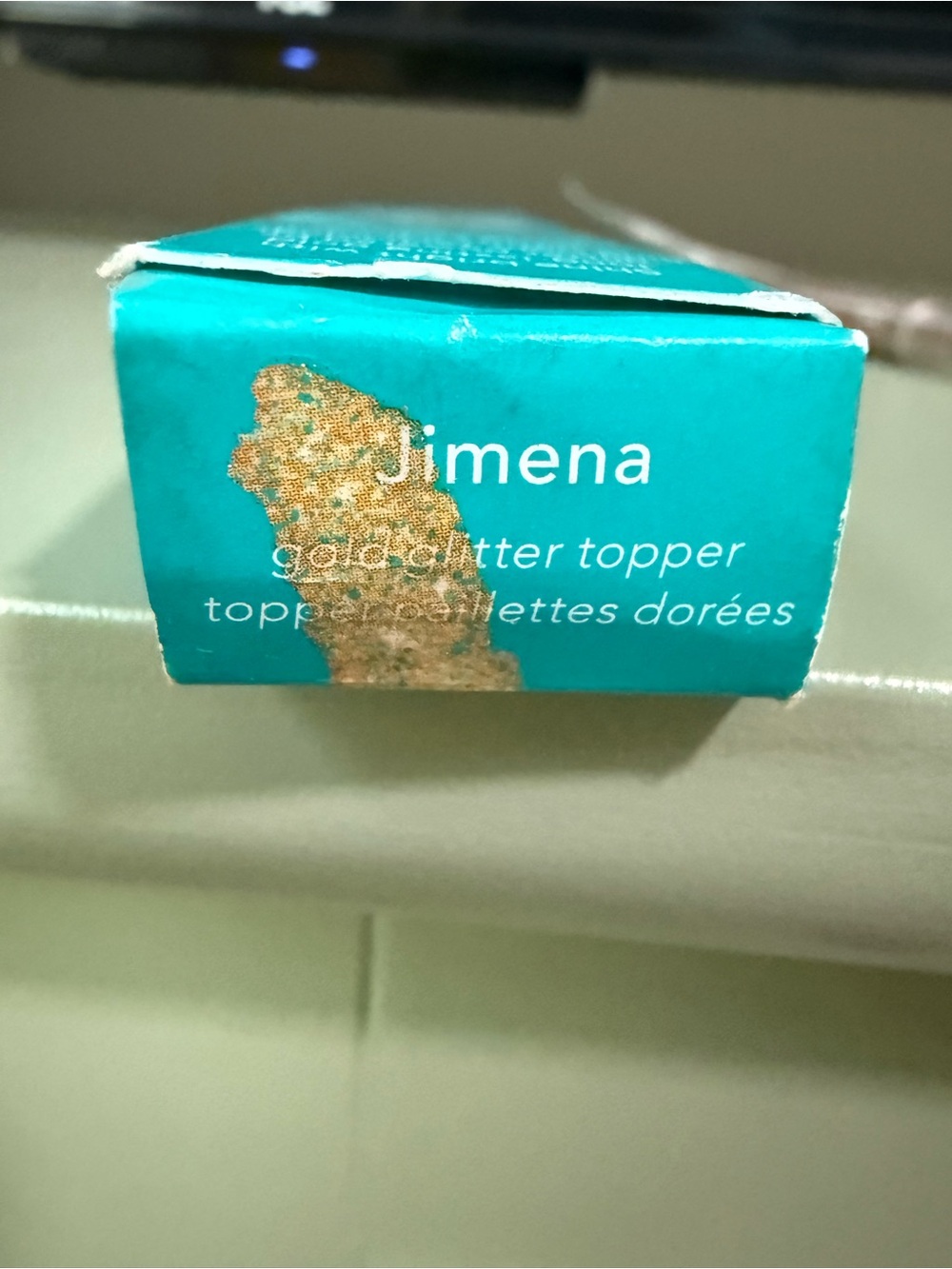 NEW in Box Thrive Causemetics Jimena Gold Glitter Topper in Teal Box - Picture 2 of 3